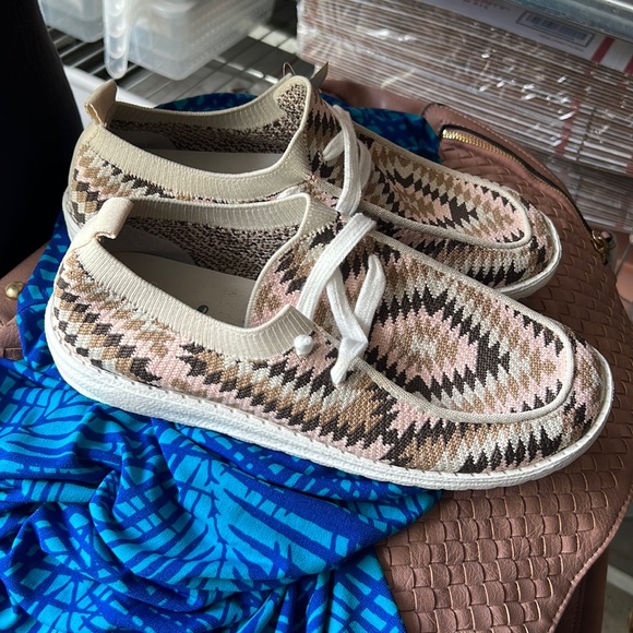 Gypsy Jazz Shoes Gypsy Jazz Slip On Hey Dude Look A Likes Size 75